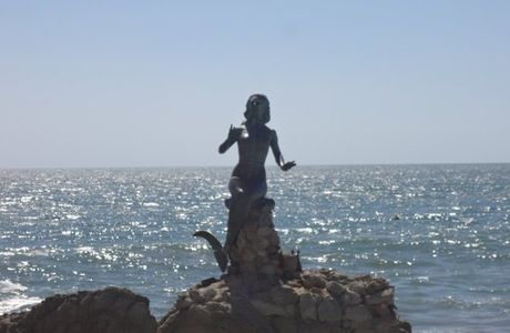 Monumento Mujer Mazalteca