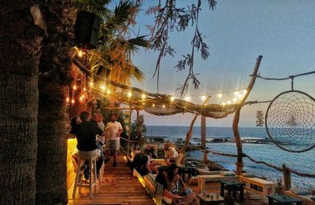 Kina Handcrafted Bar