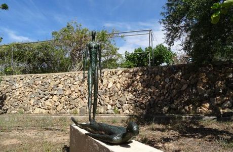 Klein-Schreuder Sculpture Garden