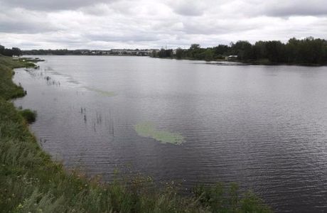 Neyvinskiy Pond