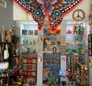 Kamel - International Bazaar