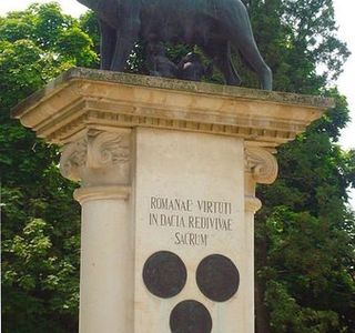 Lupa Capitolina Statue