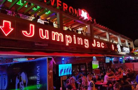 Jumping Jacks, Tenerife