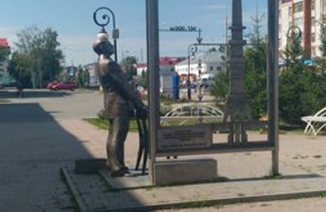 Monument to Engineer Nikitin