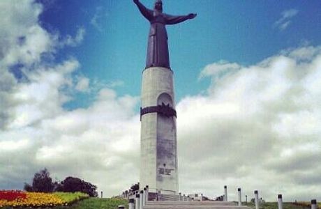 Monument Materi - Pokrovitelnitse