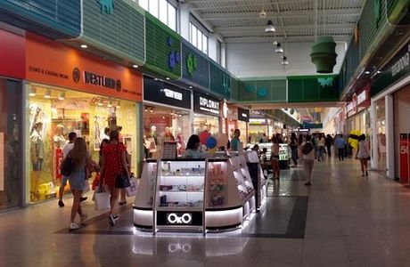 Shopping Mall Sedmoye Nebo