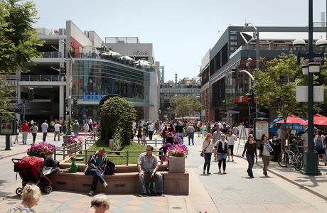 Second Street Promenade