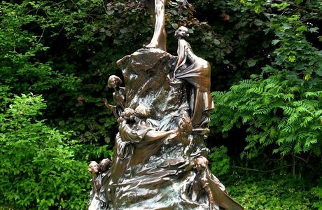 Peter Pan Statue