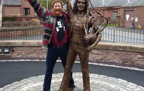 Bon Scott Statue 1