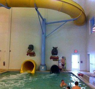 Surfari Joe's Indoor Wilderness Water Park