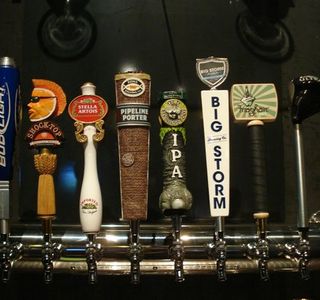 Golfer's Grail Indoor Golf & Tap