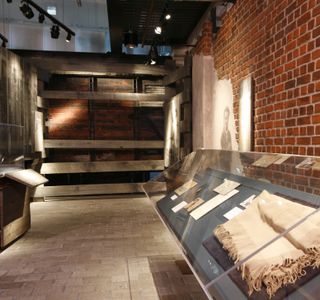 Illinois Holocaust Museum & Education Center