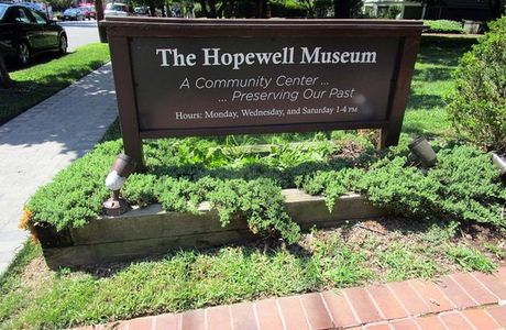 The Hopewell Museum