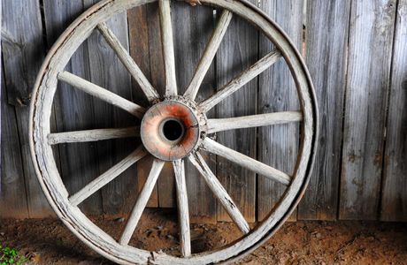 Wagon Wheel Antiques