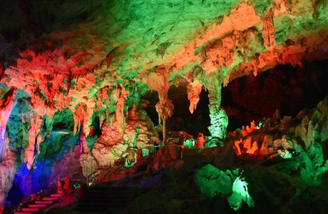Yiling Cave Scenic Resort of Nanning