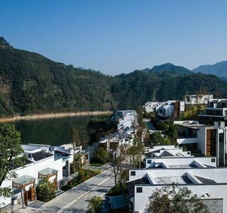 Longzhu Lake Scenic Resort