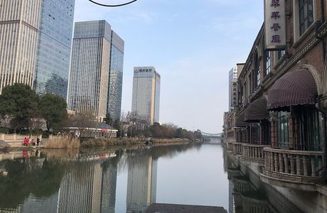 Wanda Square (Lake water caltrop)