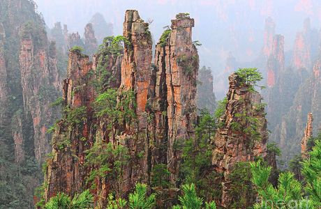 Zhangjiajie Tianbofu Scenic Resort