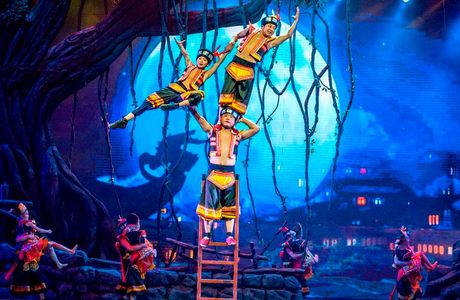 Charming Xiangxi Theatre