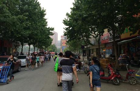 BaiRui ShangYe Jie