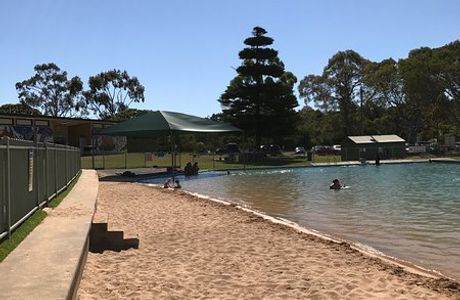 Naracoorte Swimming Lake