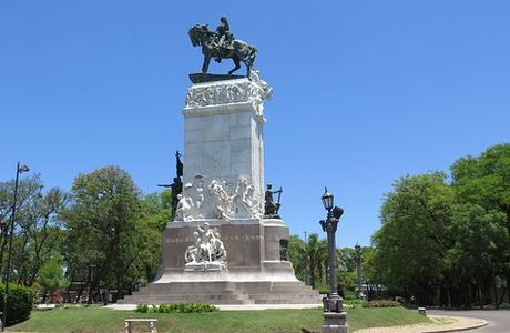 Monumento al General Urquiza