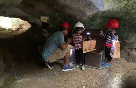 Pirates Caves ,Family Fun Historic Cave & Mini Zoo