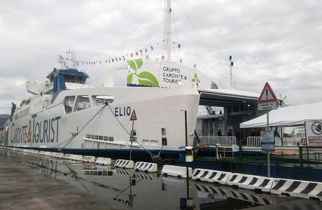 Caronte & Tourist