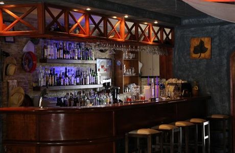 Memories Cafe Music Bar