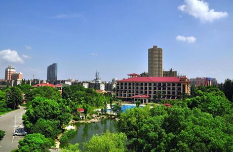 ZhongGuo JinDai DiYi Cheng ZhanLanGuan