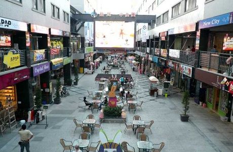 Yimin Yizhong Shopping Mall