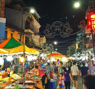 Huludun Tourism Night Market