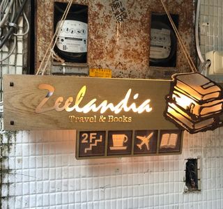 Zeelandia Travel & Books