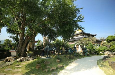 Syuan Kong Temple