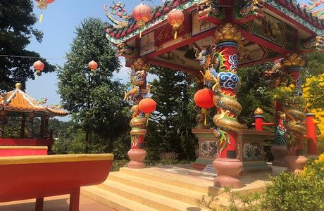 Chao Por Koh Chang Shrine