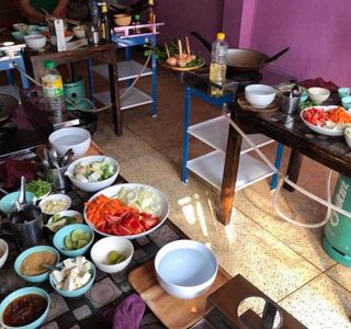 May Kaidee's Cooking School