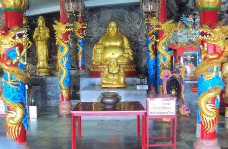 Chao Pho Khao Yai Shrine