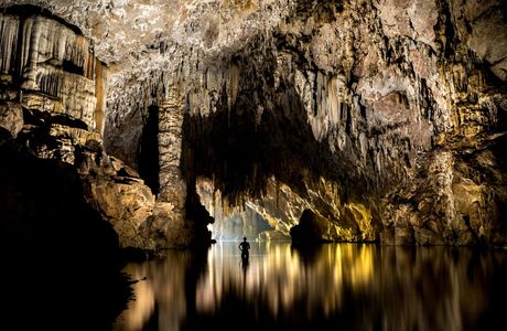 Tham Lod Cave