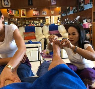 Lucky Finger Massage