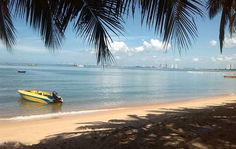 Bang Saray Beach 1