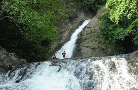 Bangon-Bugtong Falls