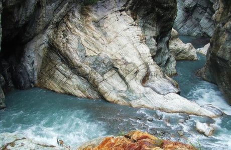 Cave of Water Curtain