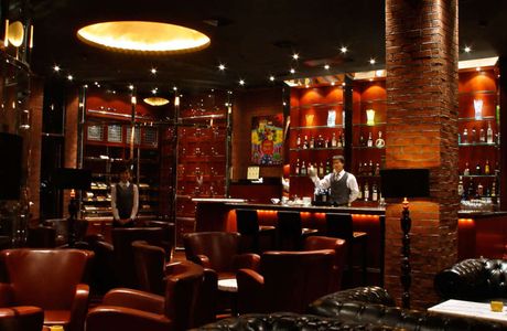 Cigar Lounge Bar