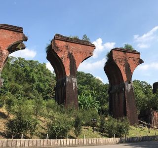 Lonsheng Fallen Bridge