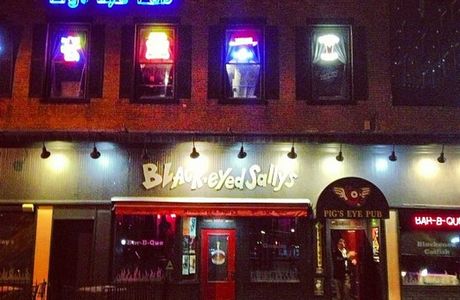 Pig's Eye Pub