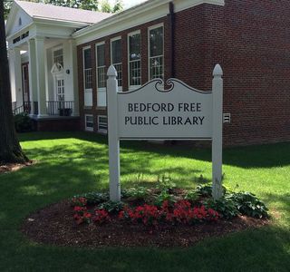 Elizabeth Carpenter Public Library