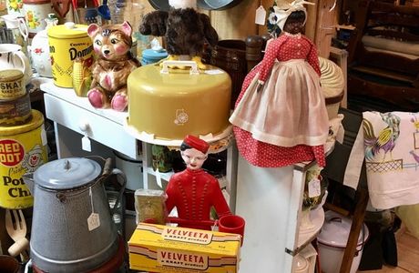 Mountain Creek Antiques