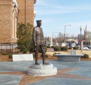 Admiral Towers Plaza