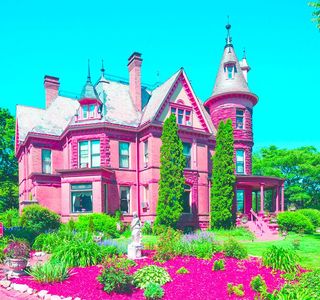 The Henderson Castle