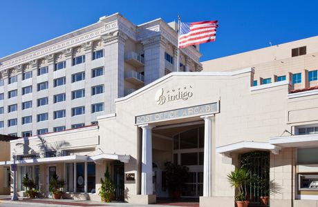 Fort Myers River District